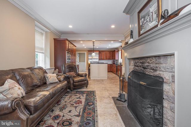 2101 STREET RD, New Hope, PA 18938