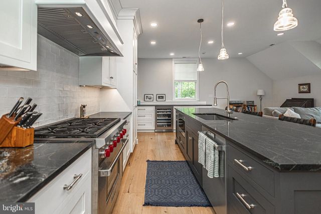 2101 STREET RD, New Hope, PA 18938