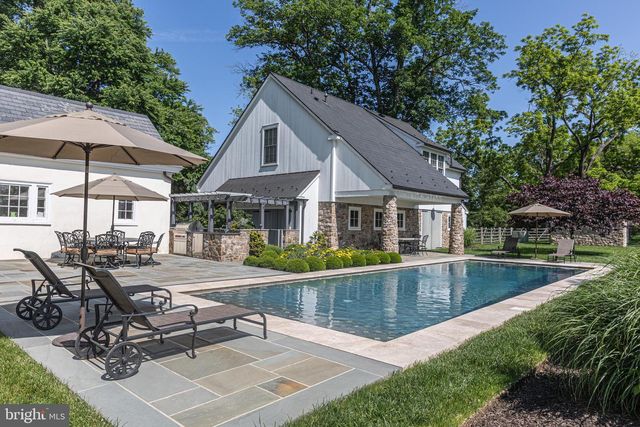 2101 STREET RD, New Hope, PA 18938