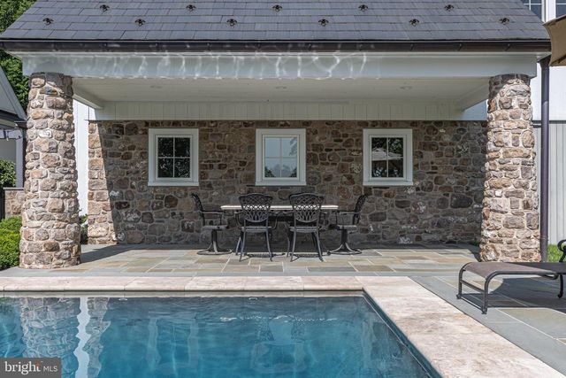 2101 STREET RD, New Hope, PA 18938