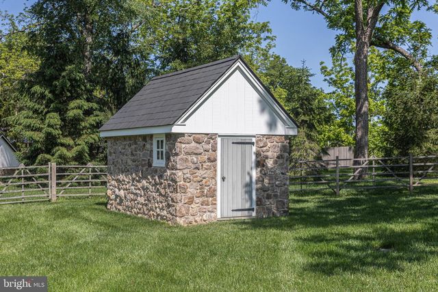 2101 STREET RD, New Hope, PA 18938