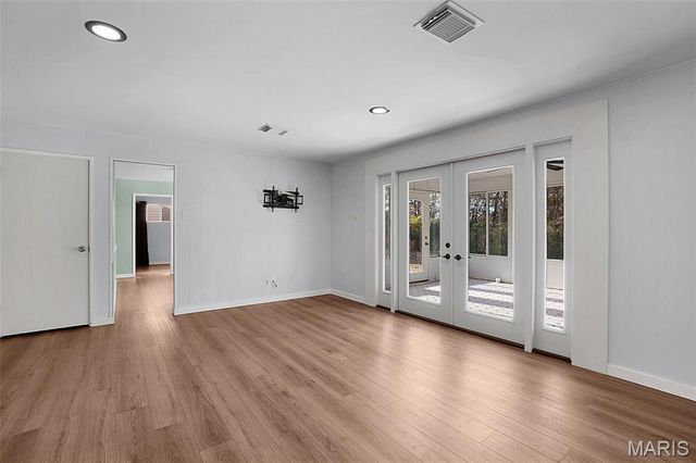 1019 Orchard Lakes Drive, Creve Coeur, MO 63146