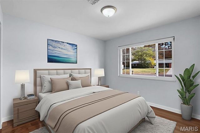 1019 Orchard Lakes Drive, Creve Coeur, MO 63146