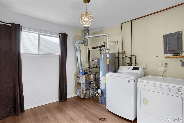 1019 Orchard Lakes Drive, Creve Coeur, MO 63146