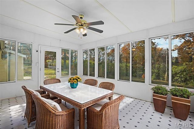 1019 Orchard Lakes Drive, Creve Coeur, MO 63146