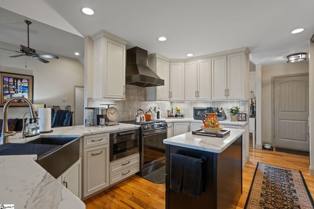 330 War Emblem Drive, Boiling Springs, SC 29316