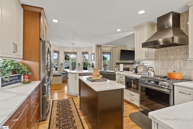330 War Emblem Drive, Boiling Springs, SC 29316