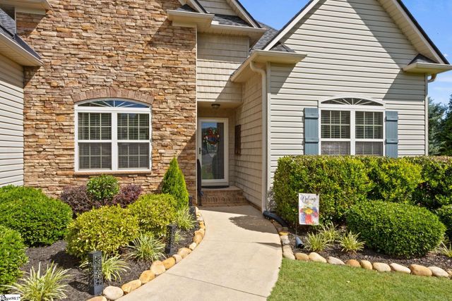 330 War Emblem Drive, Boiling Springs, SC 29316