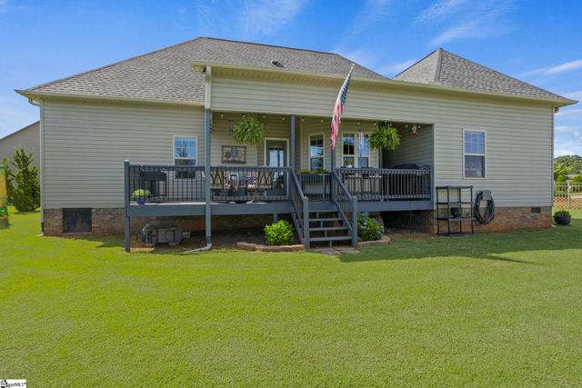 330 War Emblem Drive, Boiling Springs, SC 29316