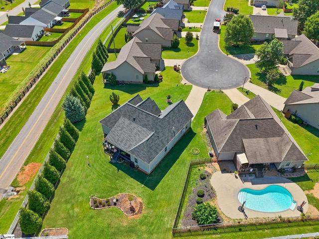 330 War Emblem Drive, Boiling Springs, SC 29316