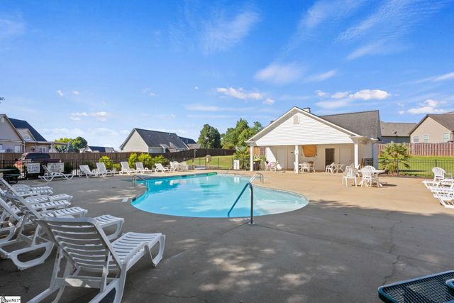 330 War Emblem Drive, Boiling Springs, SC 29316