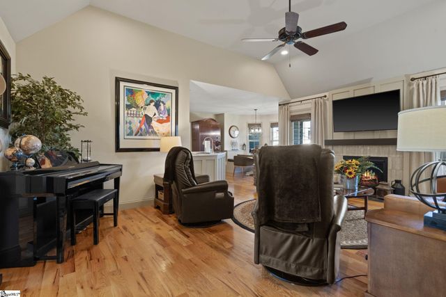 330 War Emblem Drive, Boiling Springs, SC 29316