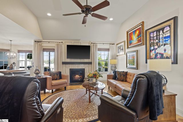 330 War Emblem Drive, Boiling Springs, SC 29316