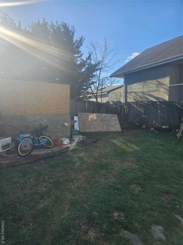 45 Bayswater Boulevard, Inwood, NY 11096