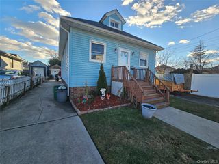 45 Bayswater Boulevard, Inwood, NY 11096