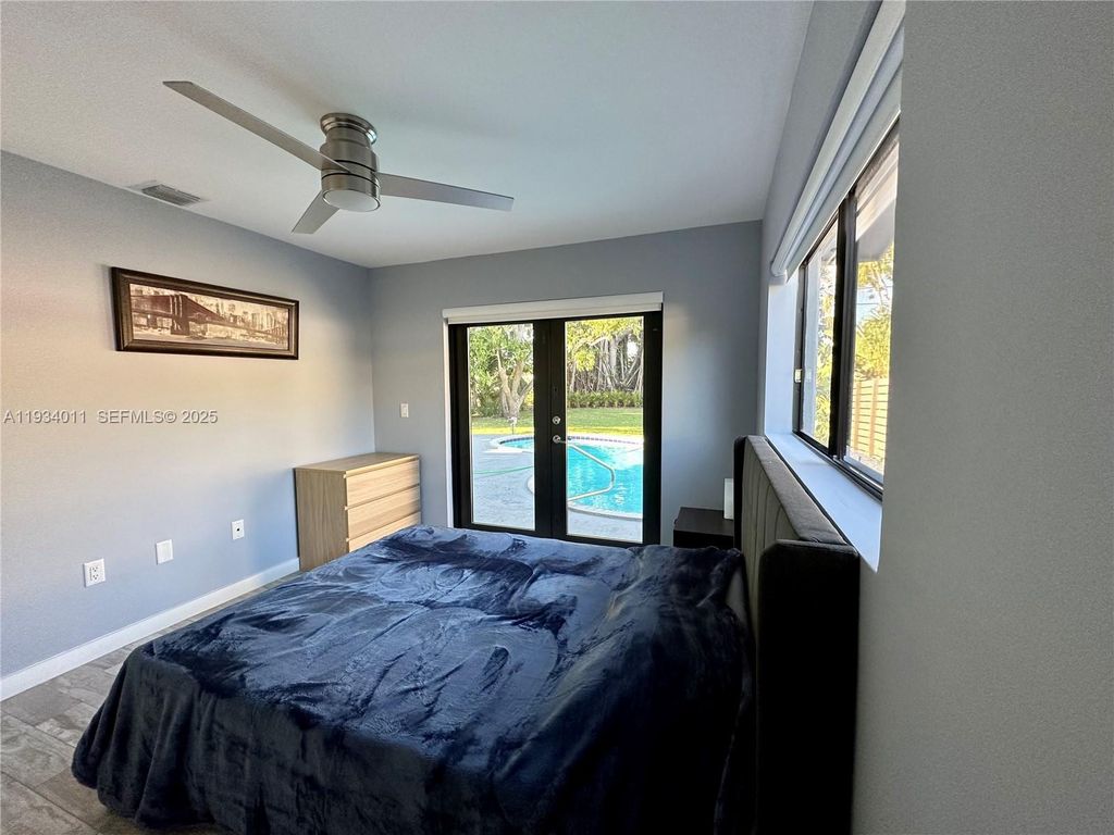 Image 36 of property listing at 513 NW 30th St, Wilton Manors, FL 33311