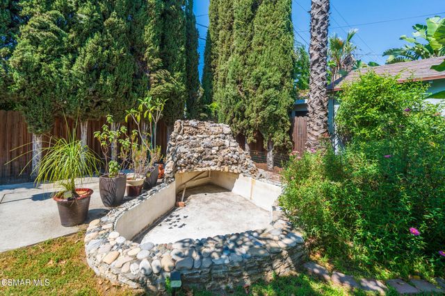 5835 Beck Avenue, North Hollywood, CA 91601