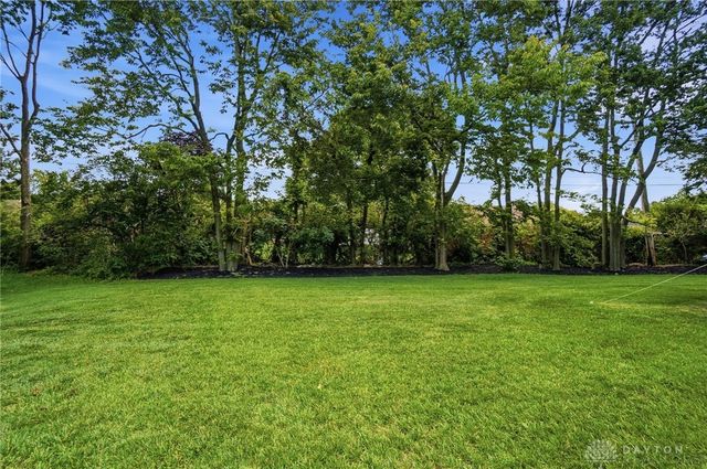 654 Beechwood Drive, Tipp City, OH 45371