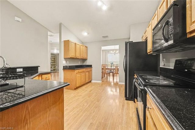 2004 NW 23rd TER, Cape Coral, FL 33993