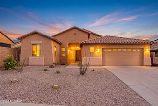 8007 N New Season Drive, Tucson, AZ 85743