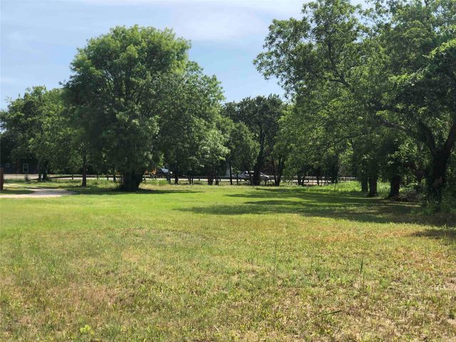 303 W Broade ST, Leander, TX 78641