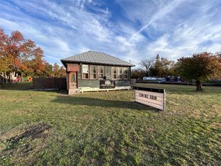 303 W Broade ST, Leander, TX 78641
