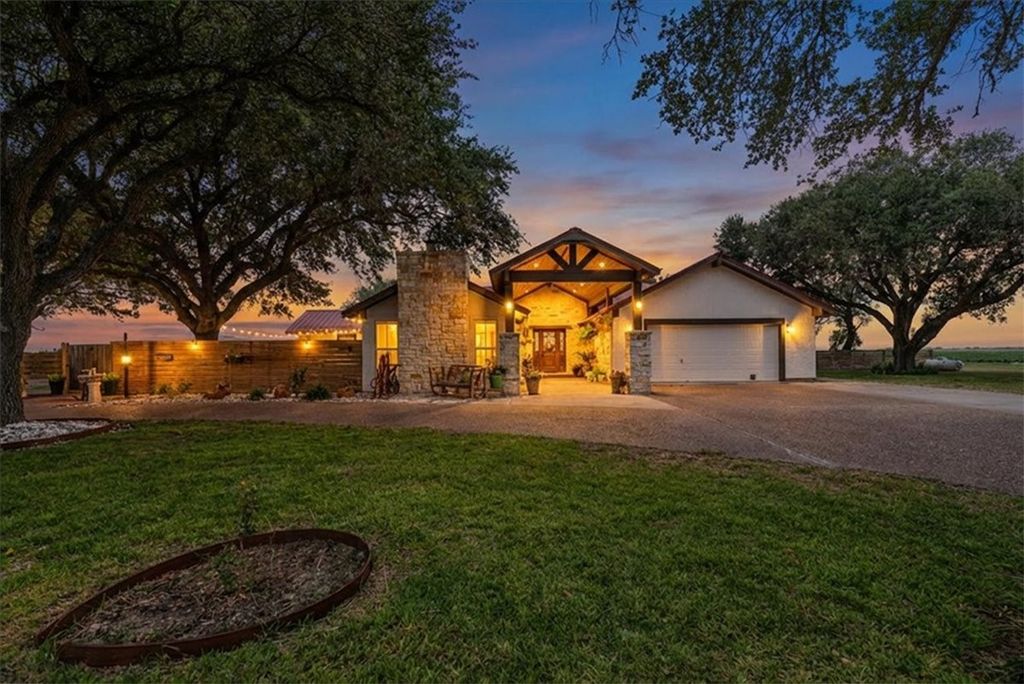 9795 County Road 2249, Sinton, TX 78387