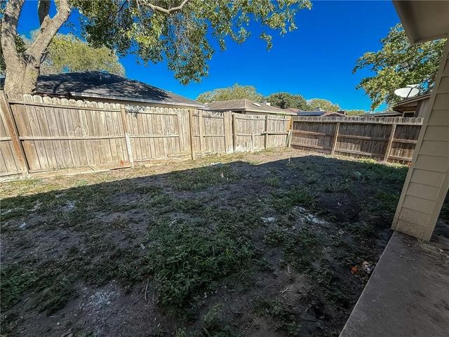 2761 Camargo, Corpus Christi, TX 78415