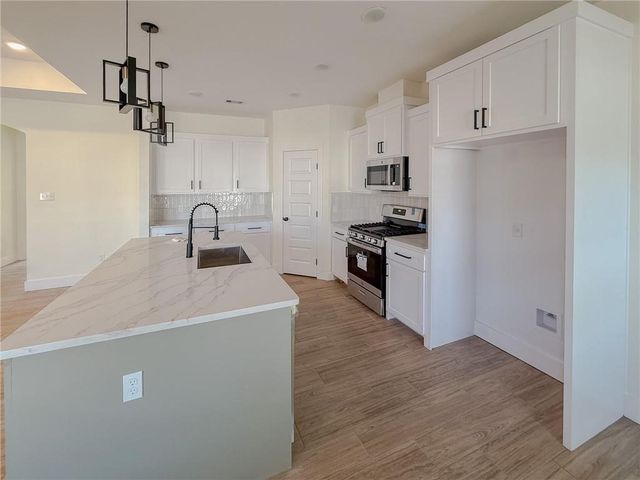 2761 Camargo, Corpus Christi, TX 78415