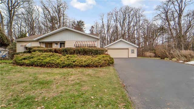 538 Glenview Court, Webster, NY 14580