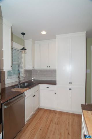 4600 ADVANCE MILLS RD, Earlysville, VA 22936