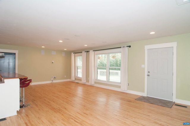 4600 ADVANCE MILLS RD, Earlysville, VA 22936