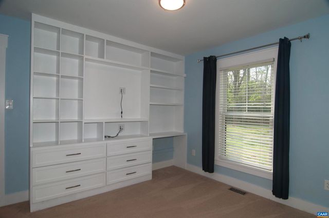 4600 ADVANCE MILLS RD, Earlysville, VA 22936