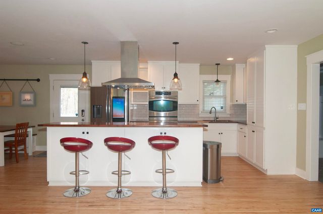 4600 ADVANCE MILLS RD, Earlysville, VA 22936