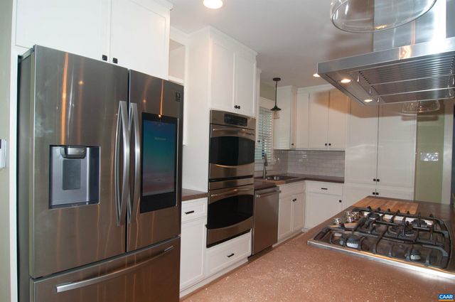 4600 ADVANCE MILLS RD, Earlysville, VA 22936