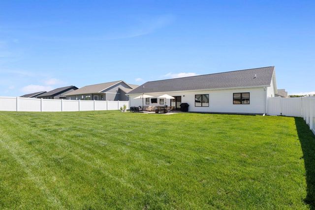 1120 Crockett DRIVE, Holmen, WI 54636