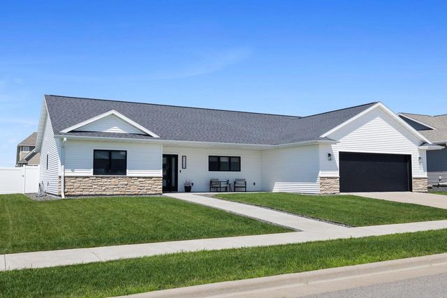 1120 Crockett DRIVE, Holmen, WI 54636
