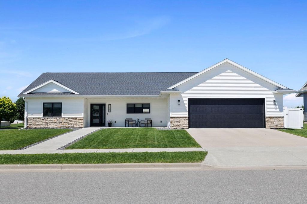1120 Crockett DRIVE, Holmen, WI 54636
