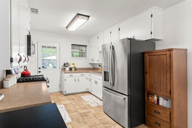 807 Elizabeth Boulevard, Granbury, TX 76048