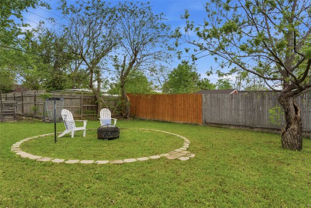 807 Elizabeth Boulevard, Granbury, TX 76048