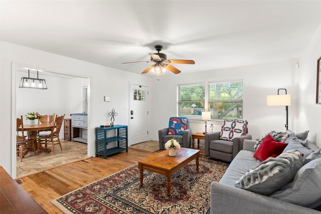 807 Elizabeth Boulevard, Granbury, TX 76048