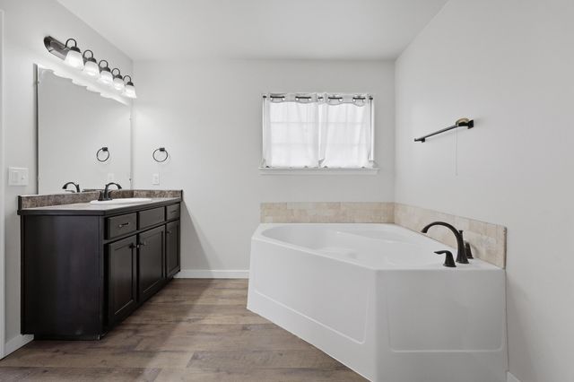 1308 Heather Lane, Webb City, MO 64870