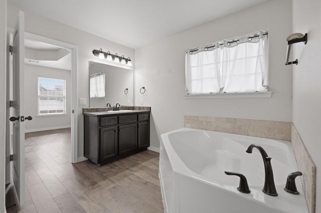 1308 Heather Lane, Webb City, MO 64870