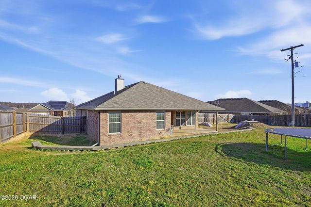 1308 Heather Lane, Webb City, MO 64870