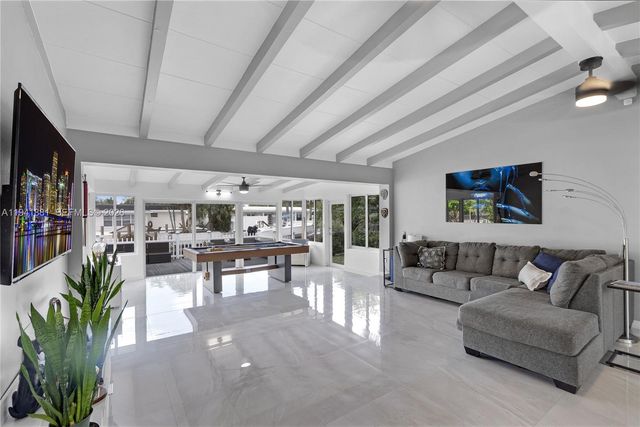 2430 Key Largo Lane, Fort Lauderdale, FL 33312