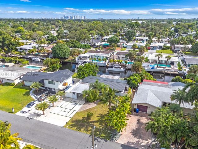 2430 Key Largo Lane, Fort Lauderdale, FL 33312