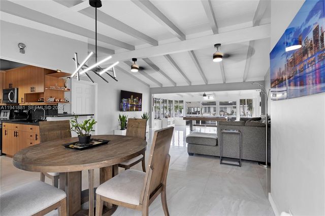 2430 Key Largo Lane, Fort Lauderdale, FL 33312