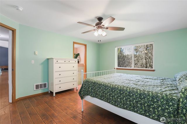 2461 Cantu Lane NW, Seabeck, WA 98380