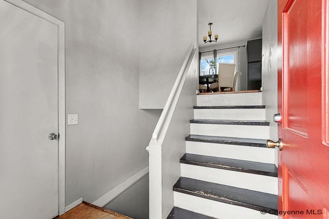 900 PHOENIX DR, Cheyenne, WY 82001