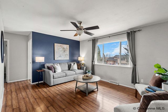 900 PHOENIX DR, Cheyenne, WY 82001